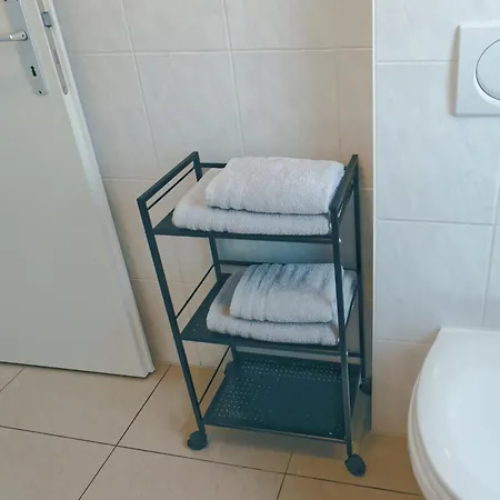 דירה Terrassen-apartment In *